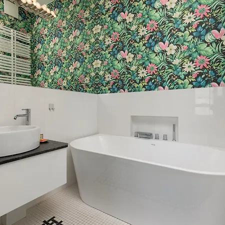 Royal Garden In Wilanow By Renters Prestige Warszawa