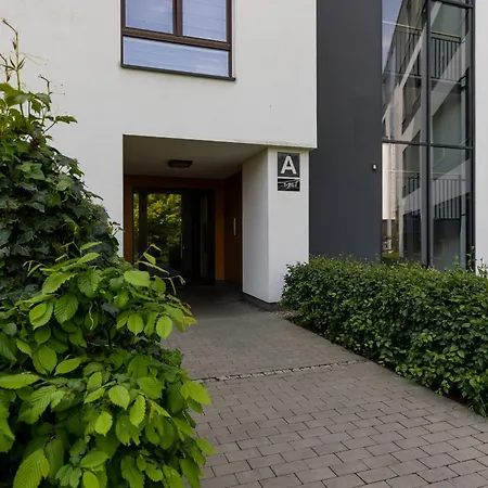 Royal Garden In Wilanow By Renters Prestige Apartament Warszawa