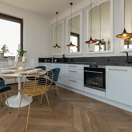 Royal Garden In Wilanow By Renters Prestige *