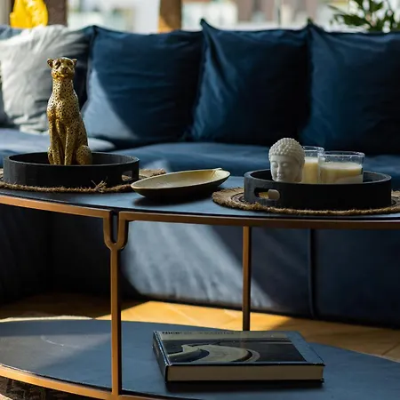 Royal Garden In Wilanow By Renters Prestige *